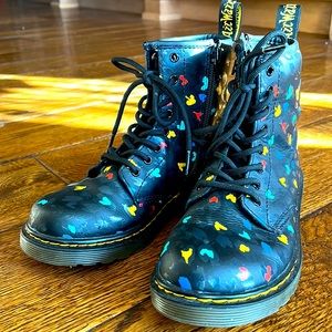Dr Martens girls AirWair size 3